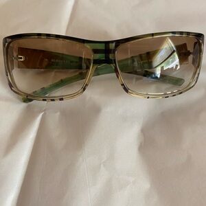 Burberry sunglasses